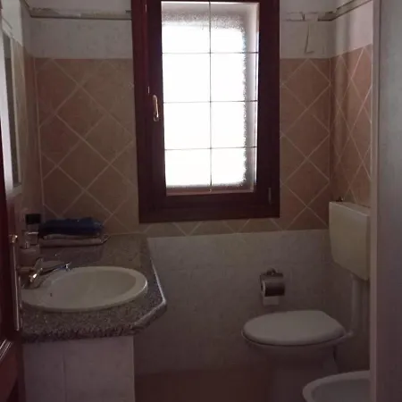 בית נופש Graziosa Casa Con Parcheggio Privato (adults Only) סאן תאודורו