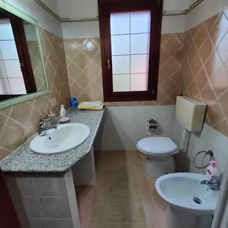 Graziosa Casa Con Parcheggio Privato (adults Only) Feriehus San Teodoro (Sardinia)
