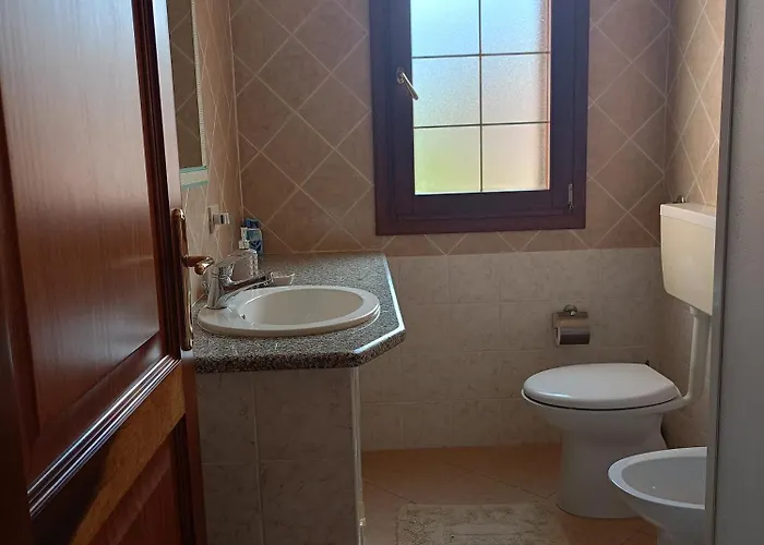 Graziosa Casa Con Parcheggio Privato (adults Only) Tatil Evi *